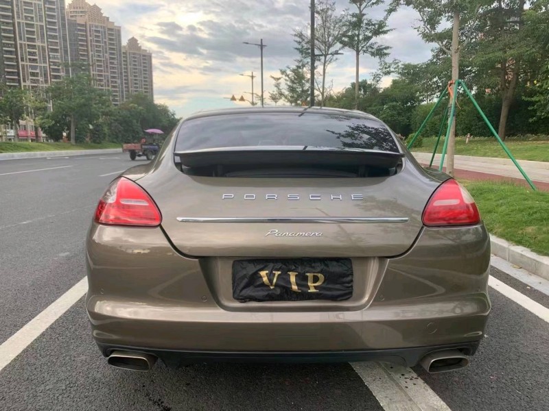 广州11年保时捷帕拉梅拉1