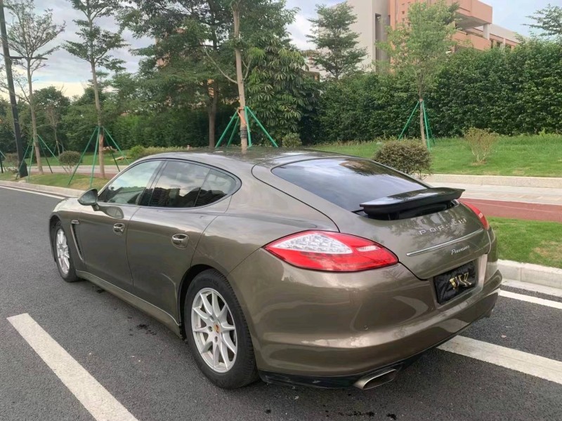 广州11年保时捷帕拉梅拉2