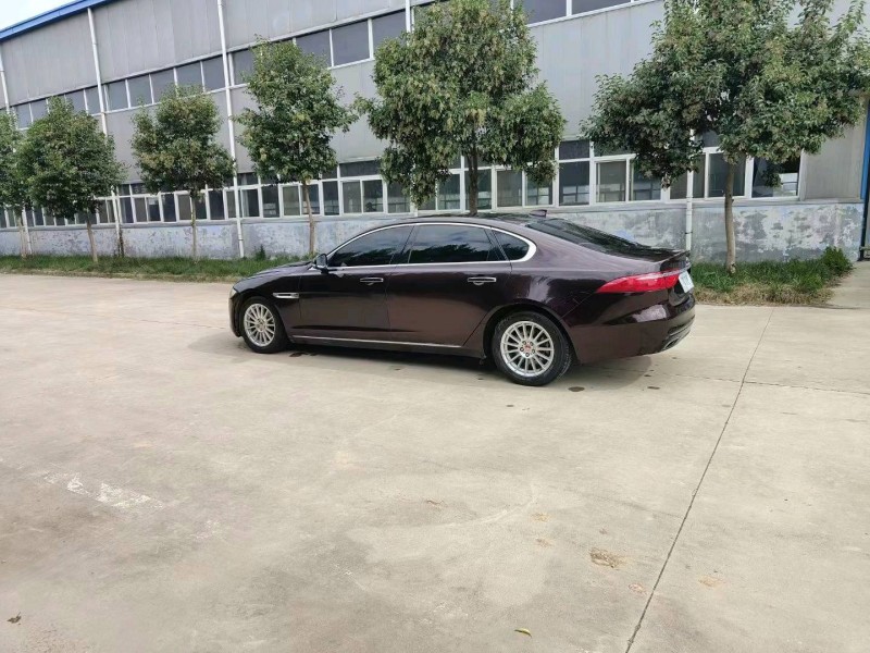 济宁18年捷豹XF7