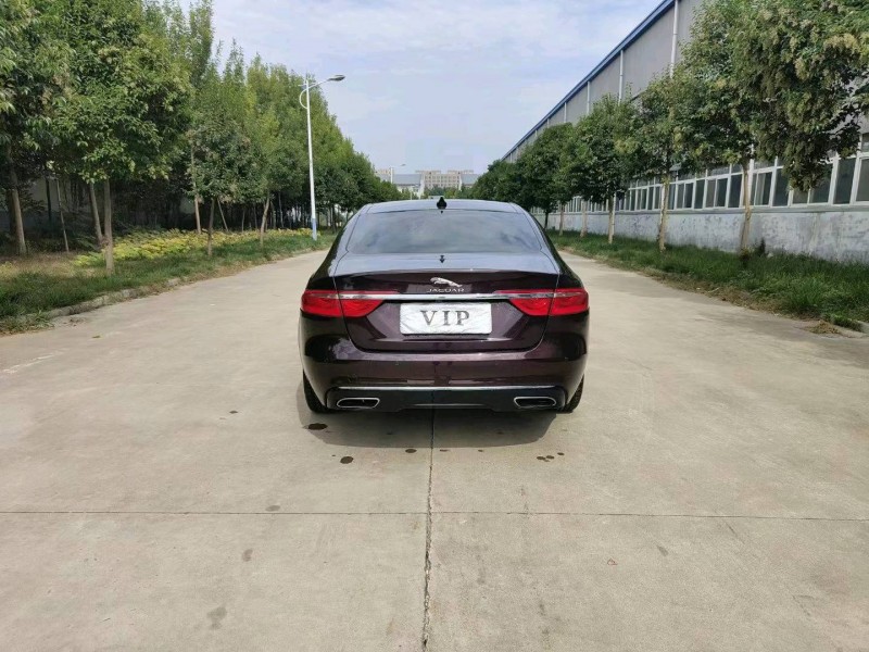 济宁18年捷豹XF9