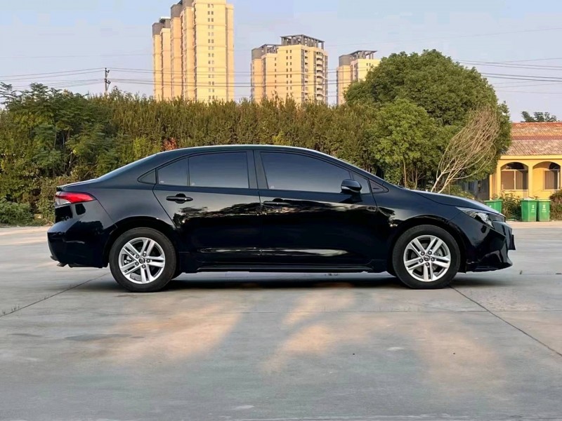 北京21年丰田雷凌3