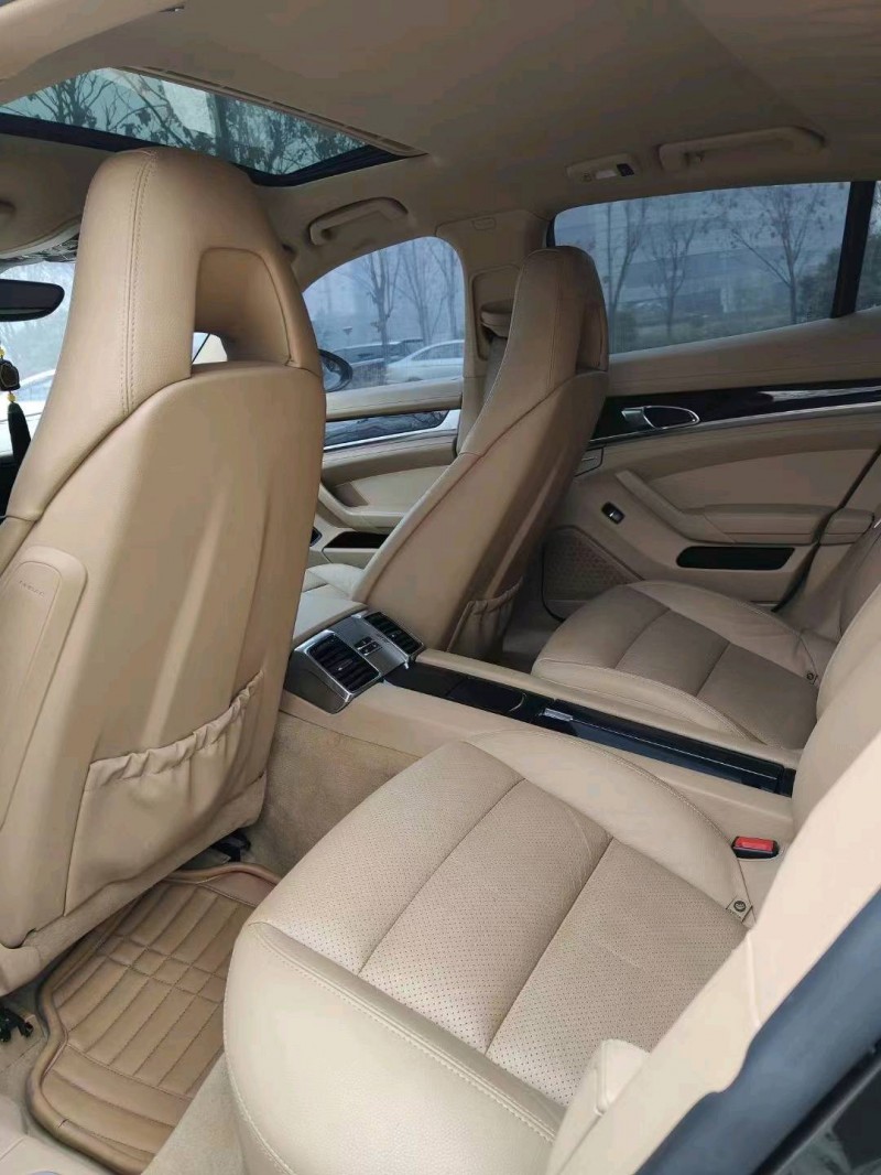 淮南12年保时捷帕拉梅拉2