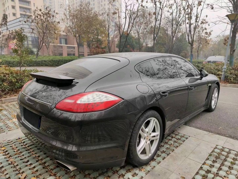 淮南12年保时捷帕拉梅拉7