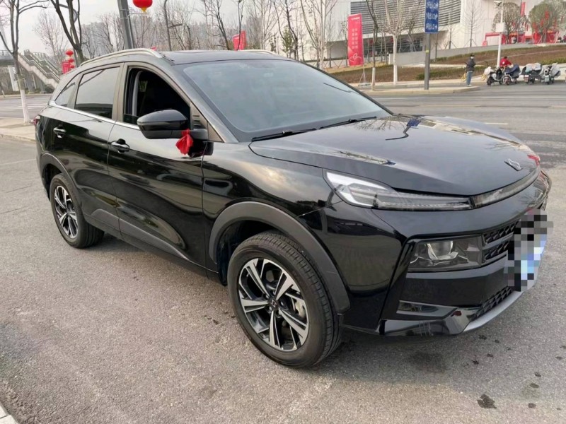 武汉22年江淮思皓4