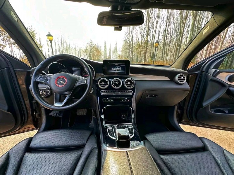 东营16年奔驰GLC5