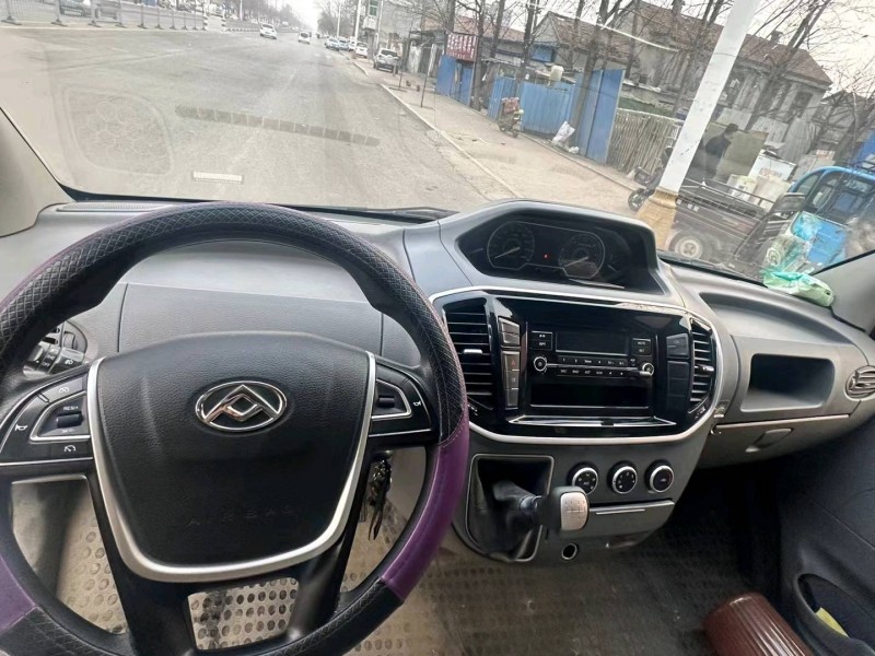 北京22年大通V804