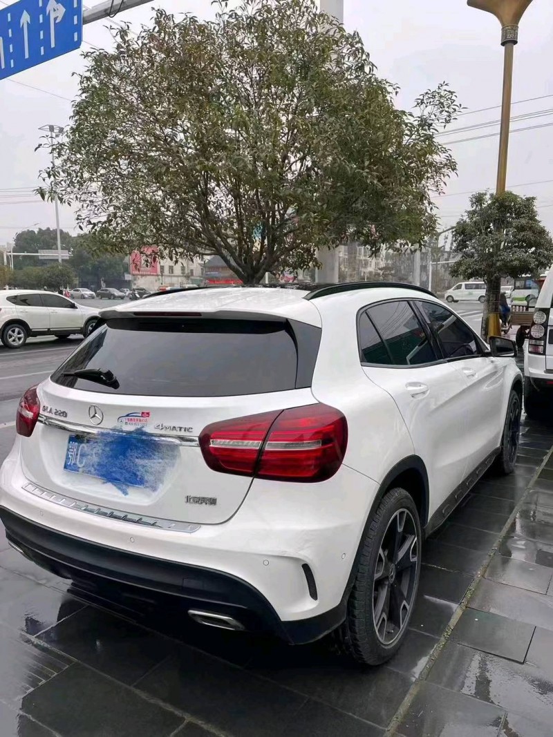 宜昌19年奔驰GLA5