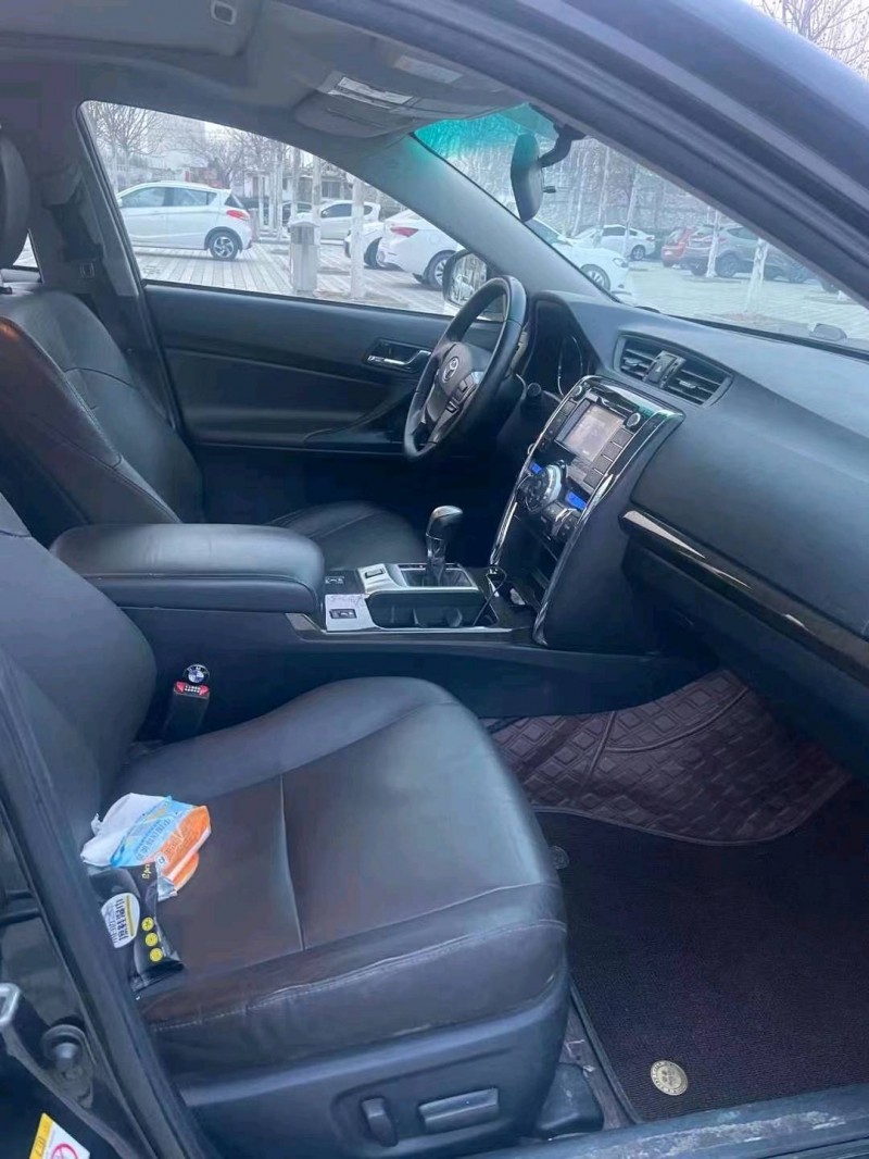 北京16年丰田锐志4