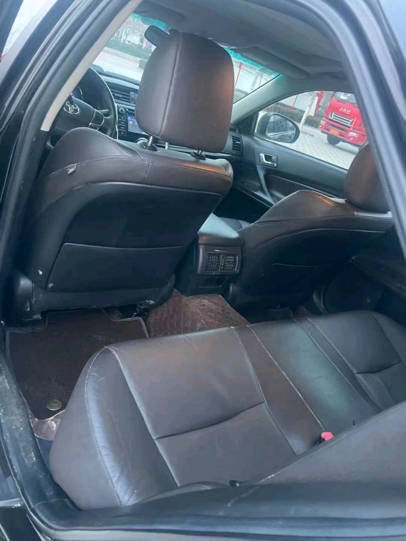 北京16年丰田锐志6