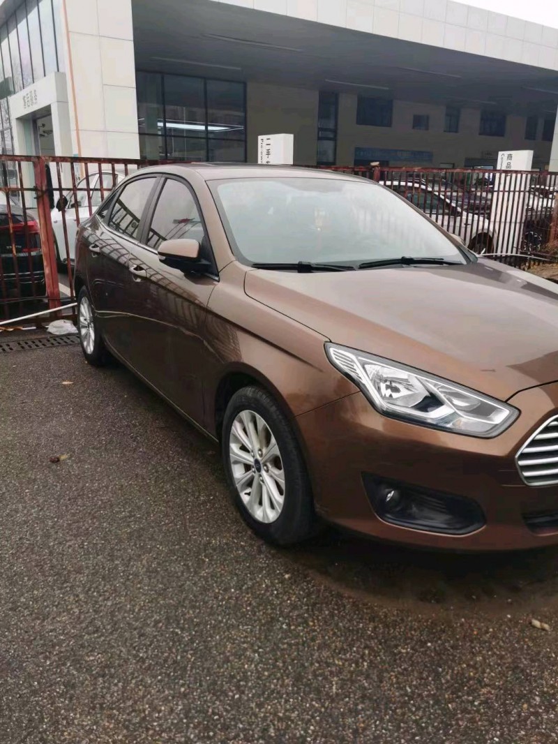 常州18年福特福睿斯3