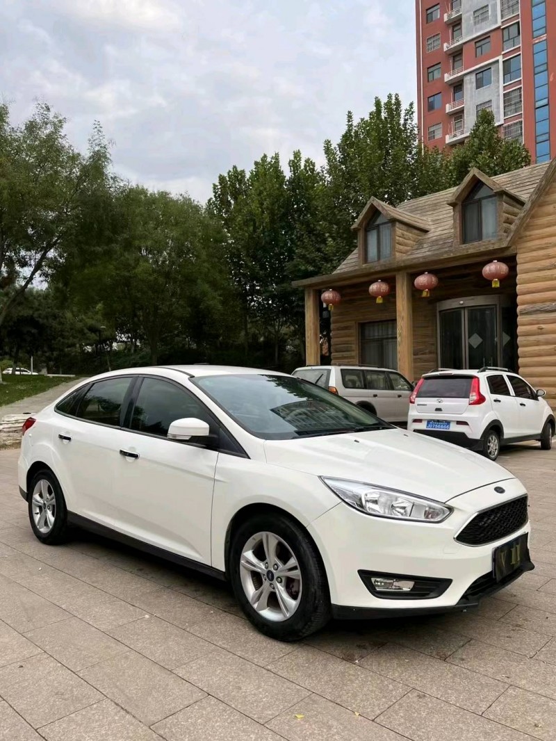 邢台16年福特福克斯3