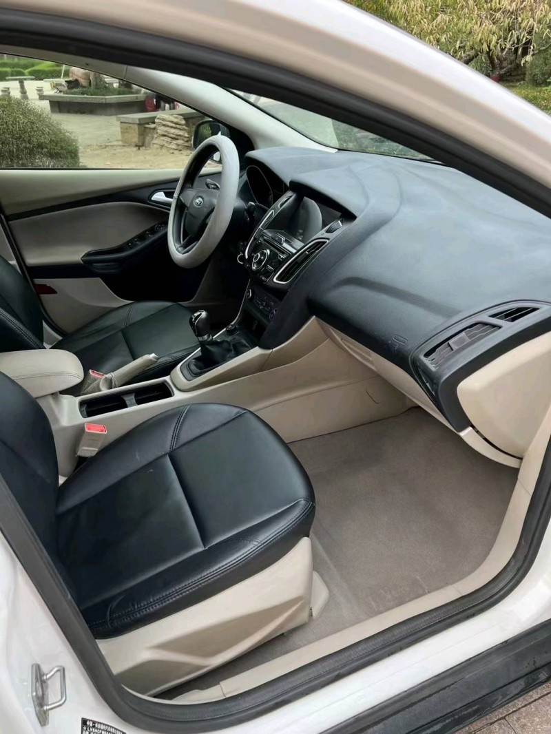 邢台16年福特福克斯6