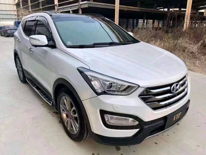 济宁13年现代全新胜达3