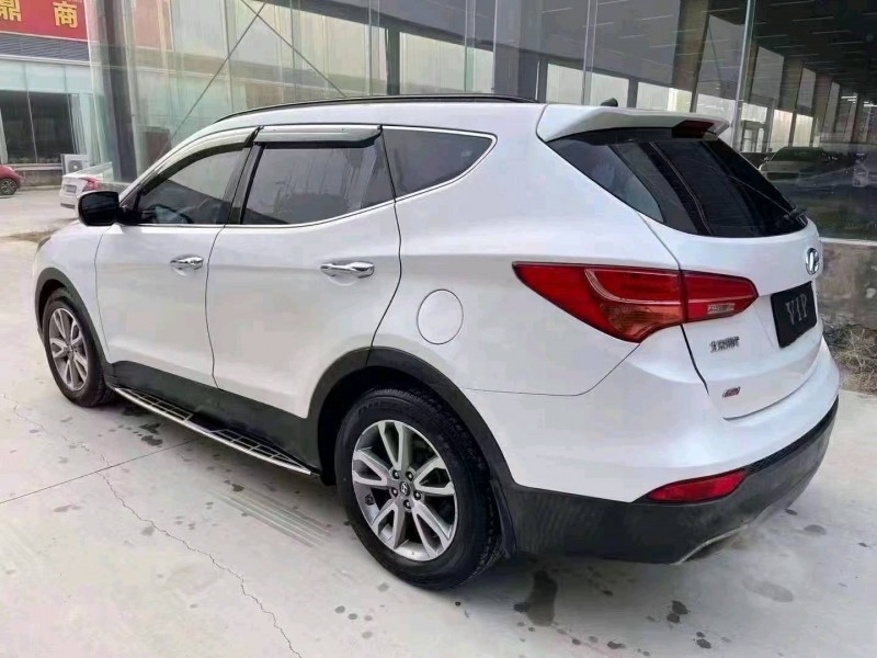 济宁13年现代全新胜达7