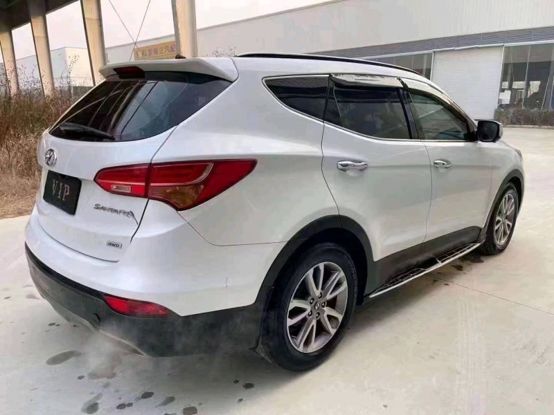 济宁13年现代全新胜达8