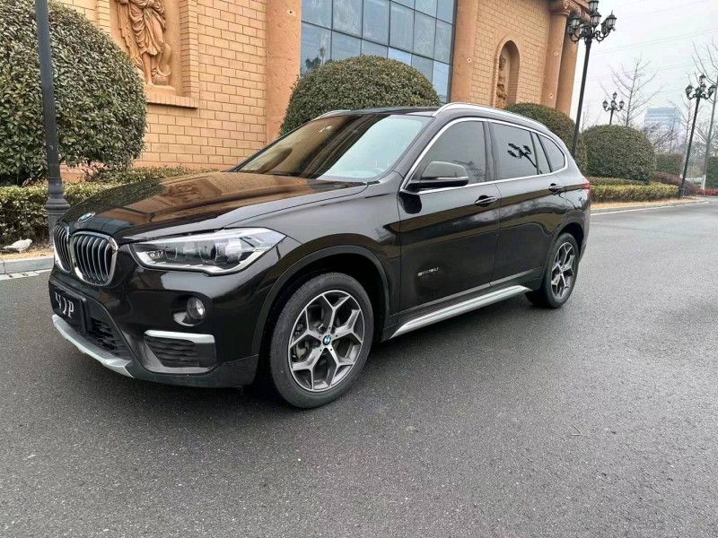 北京18年宝马X19