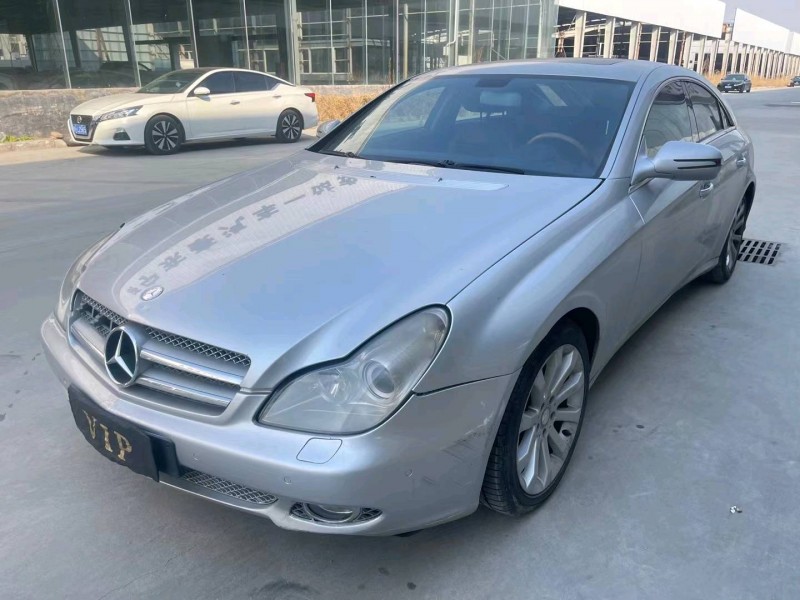 济宁10年奔驰CLS2
