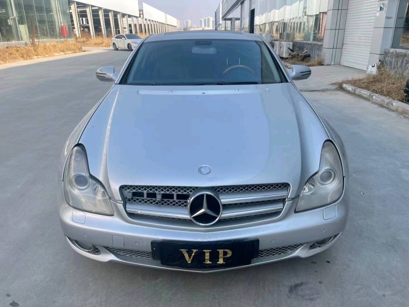 济宁10年奔驰CLS1