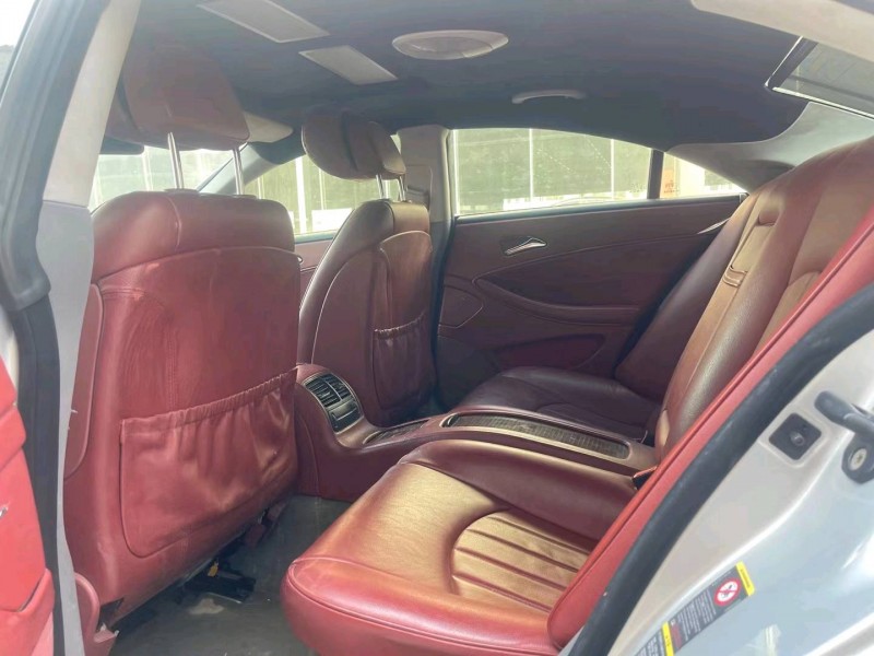 济宁10年奔驰CLS4