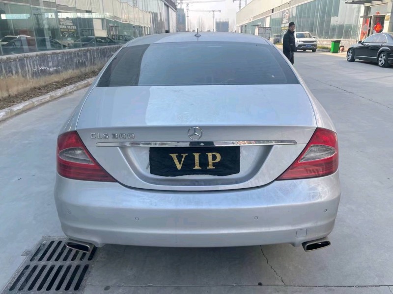 济宁10年奔驰CLS9