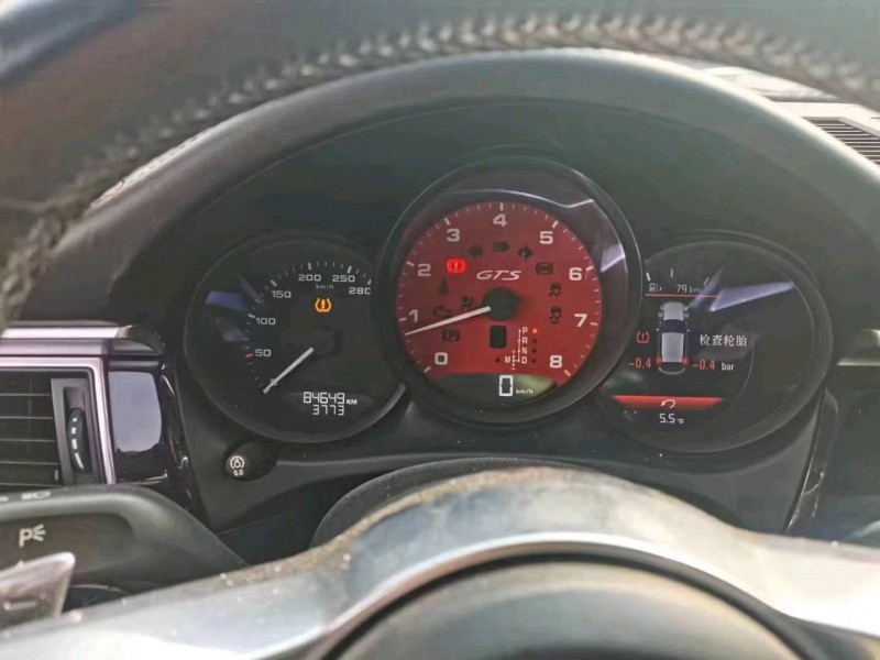 宜昌15年保时捷Macan4