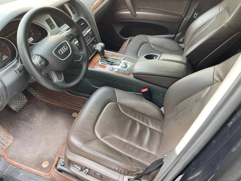 济宁14年奥迪Q76