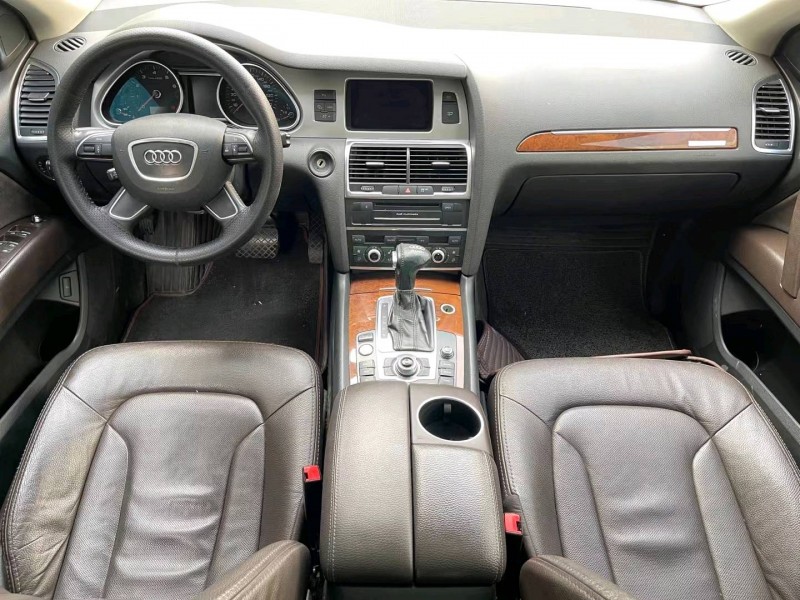 济宁14年奥迪Q75