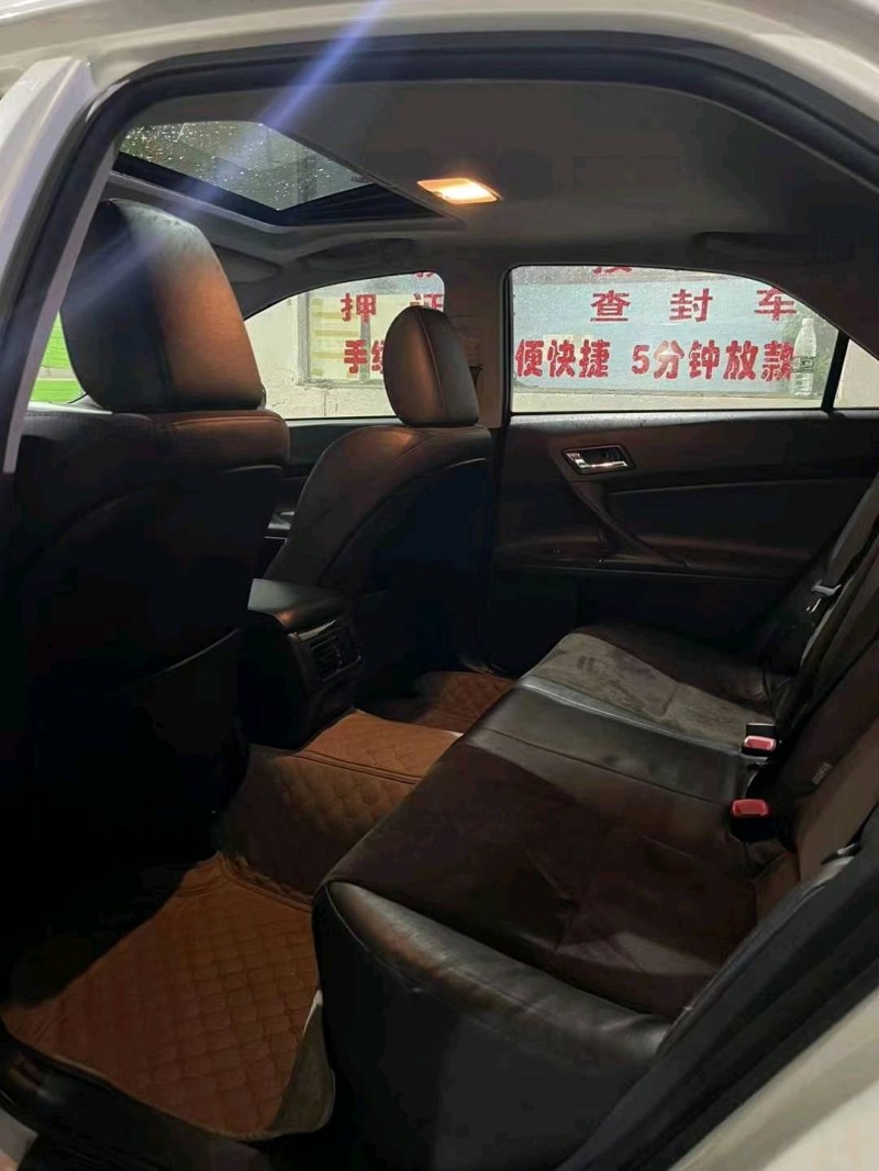 珠海14年丰田锐志4