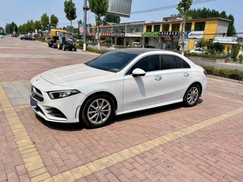临沂19年奔驰A4