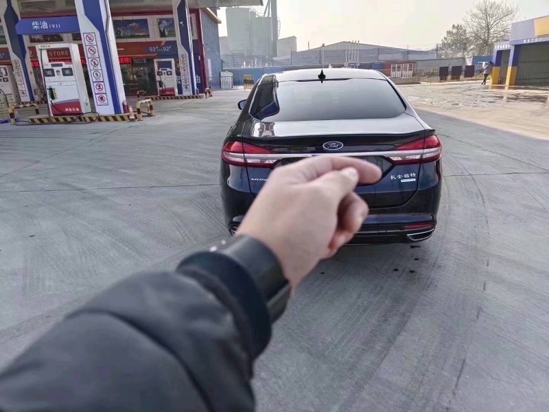 北京17年福特蒙迪欧9