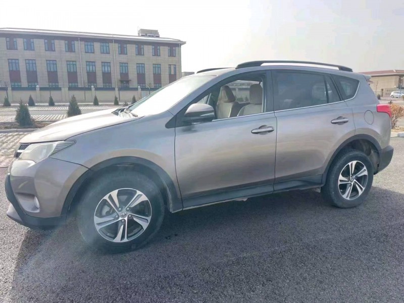 邯郸15年丰田RAV4荣放8