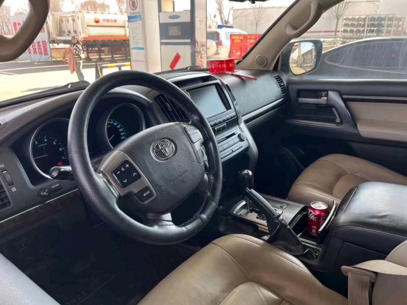 邯郸10年丰田兰德酷路泽8