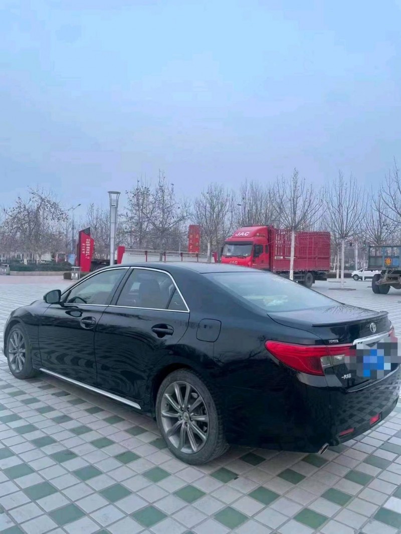 北京16年丰田锐志6