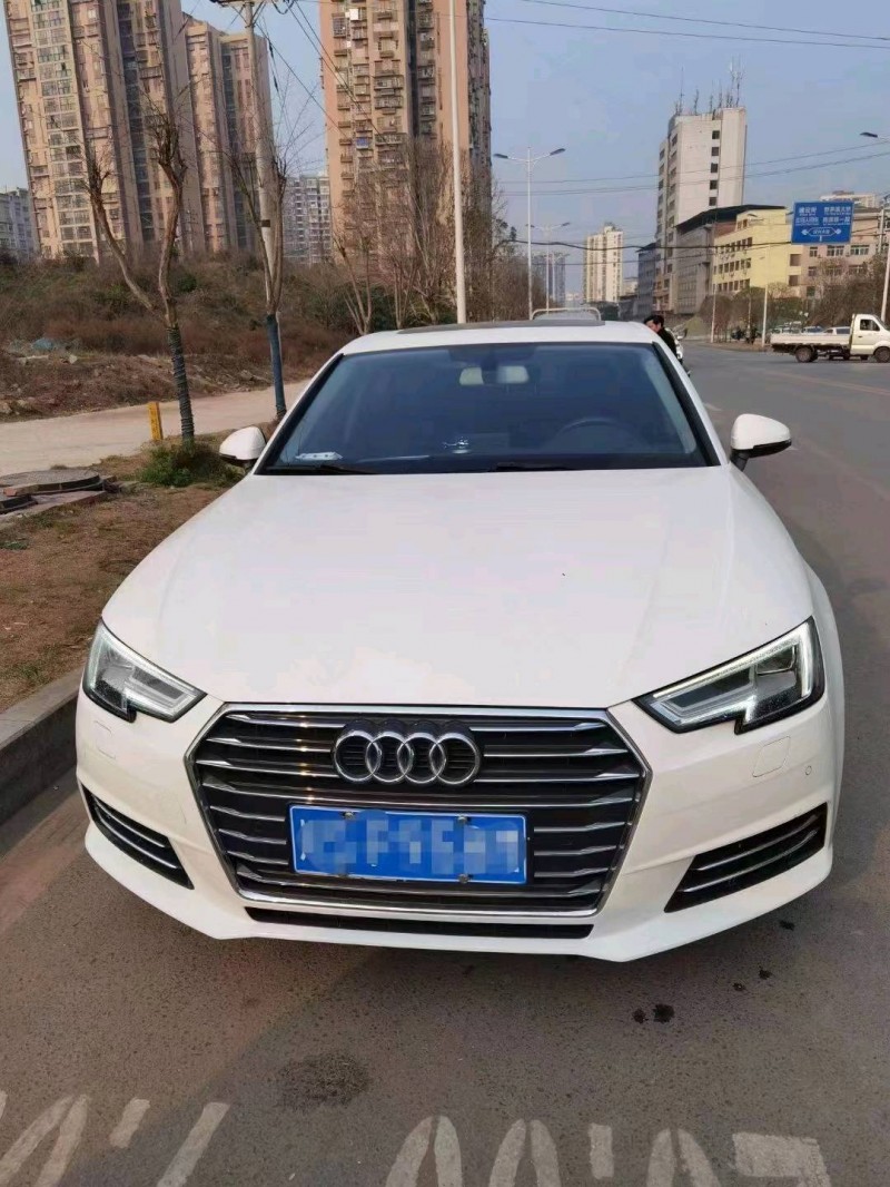 成都18年奥迪A4L1