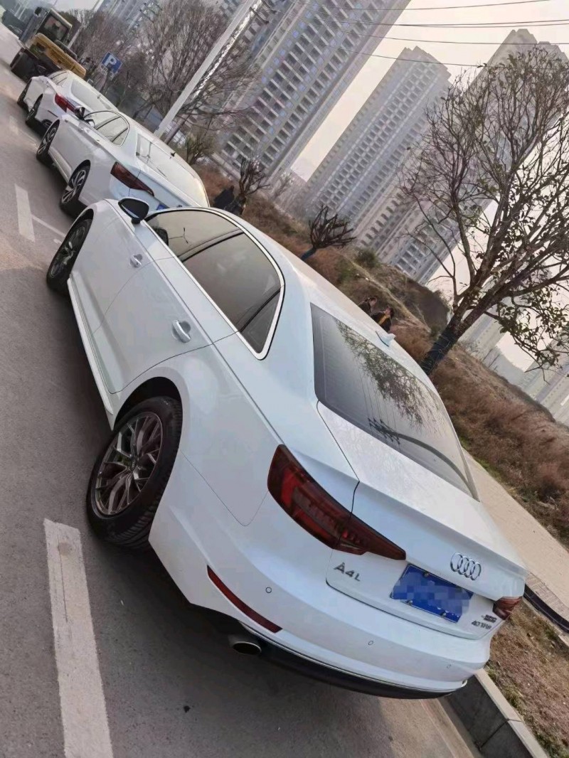 成都18年奥迪A4L5
