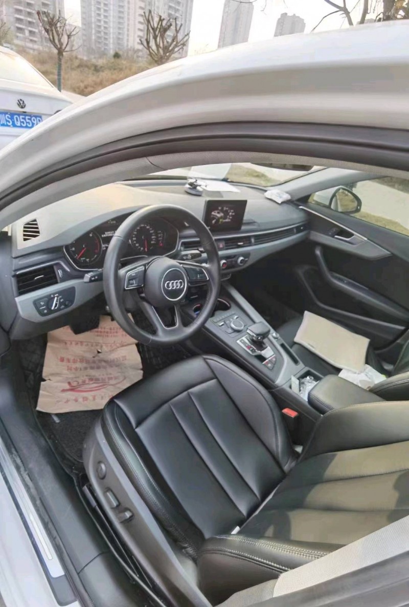 成都18年奥迪A4L6
