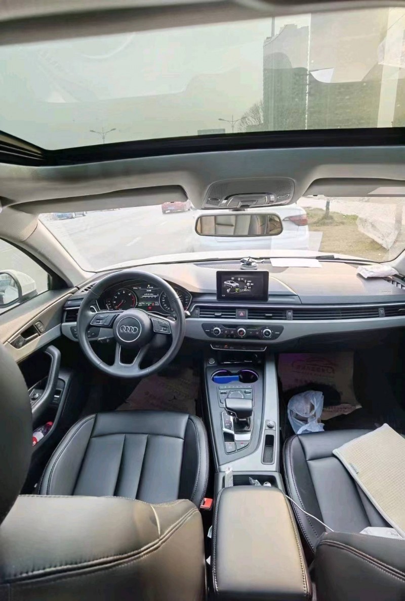 成都18年奥迪A4L7