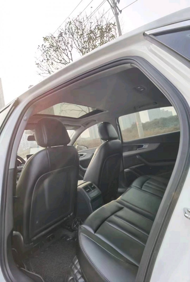 成都18年奥迪A4L8