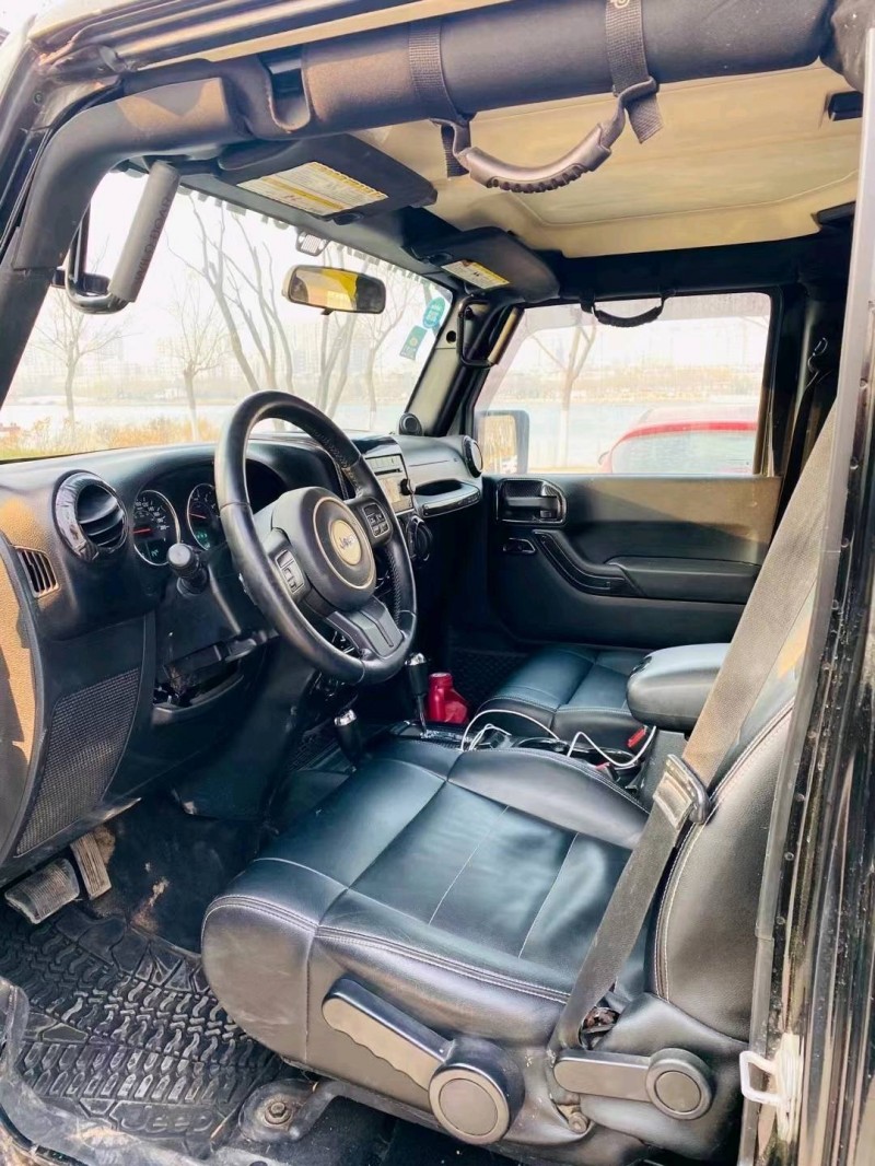 济南12年Jeep牧马人5