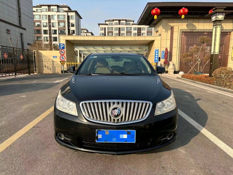 邯郸11年别克君越1