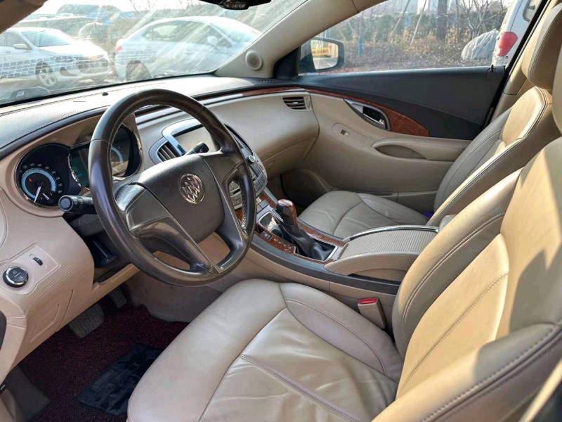 邯郸11年别克君越4