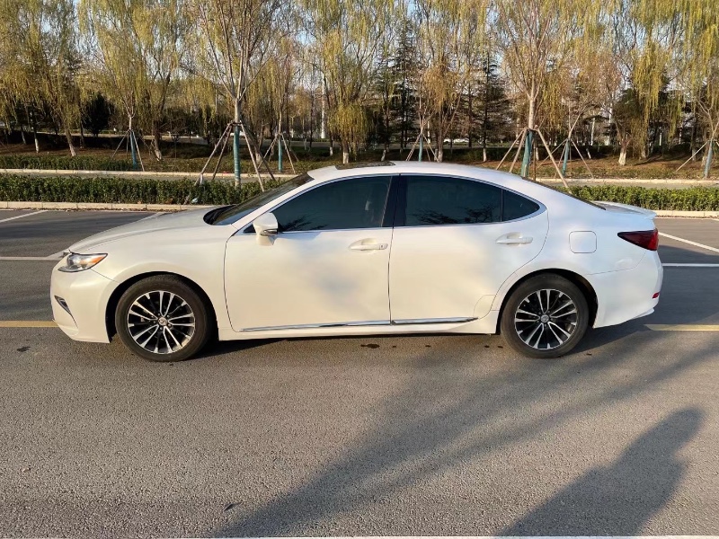 徐州16年雷克萨斯ES4