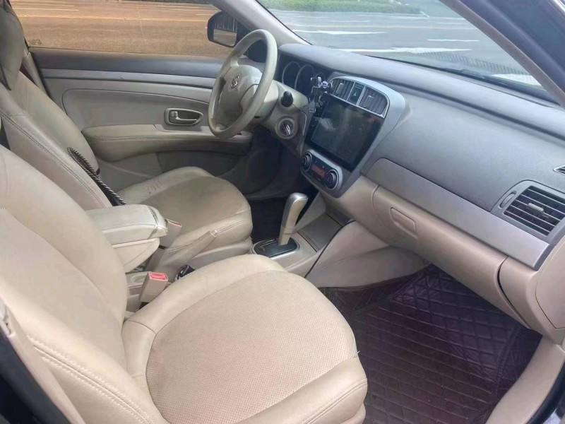 宜昌16年日产轩逸5