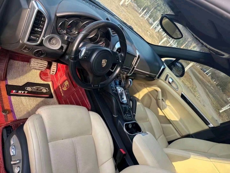 邯郸11年保时捷卡宴6