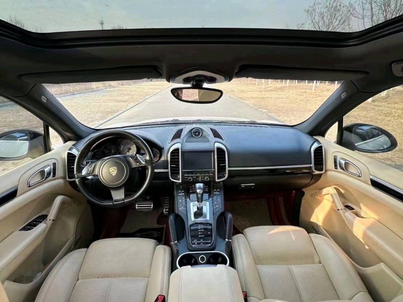 邯郸11年保时捷卡宴4