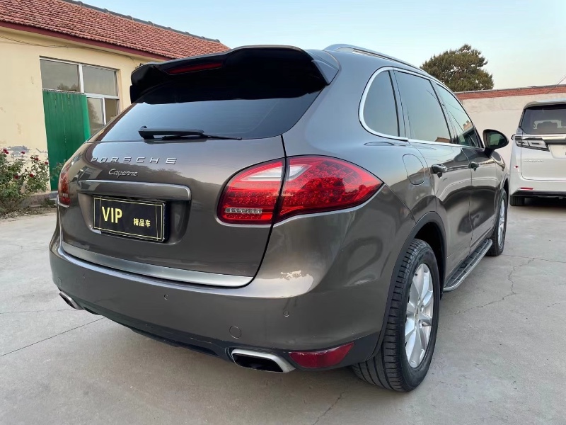 潍坊12年保时捷卡宴2