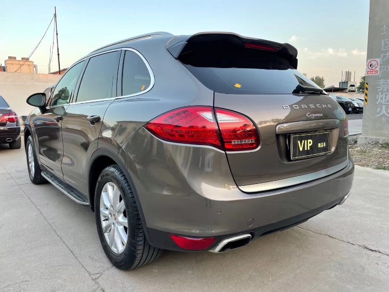 潍坊12年保时捷卡宴3