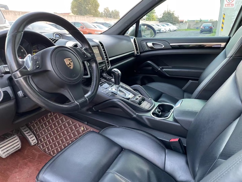 潍坊12年保时捷卡宴8