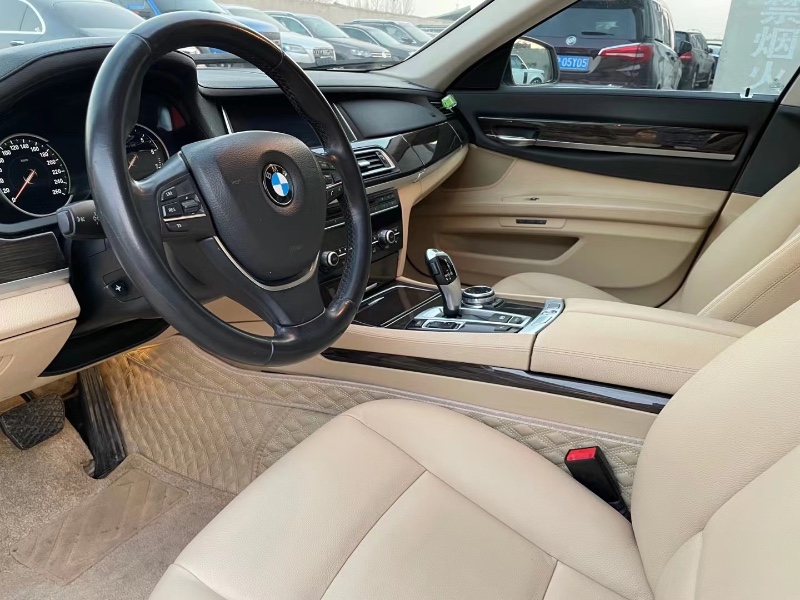 潍坊14年宝马7系4