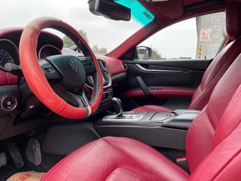 潍坊14年玛莎拉蒂Ghibli6